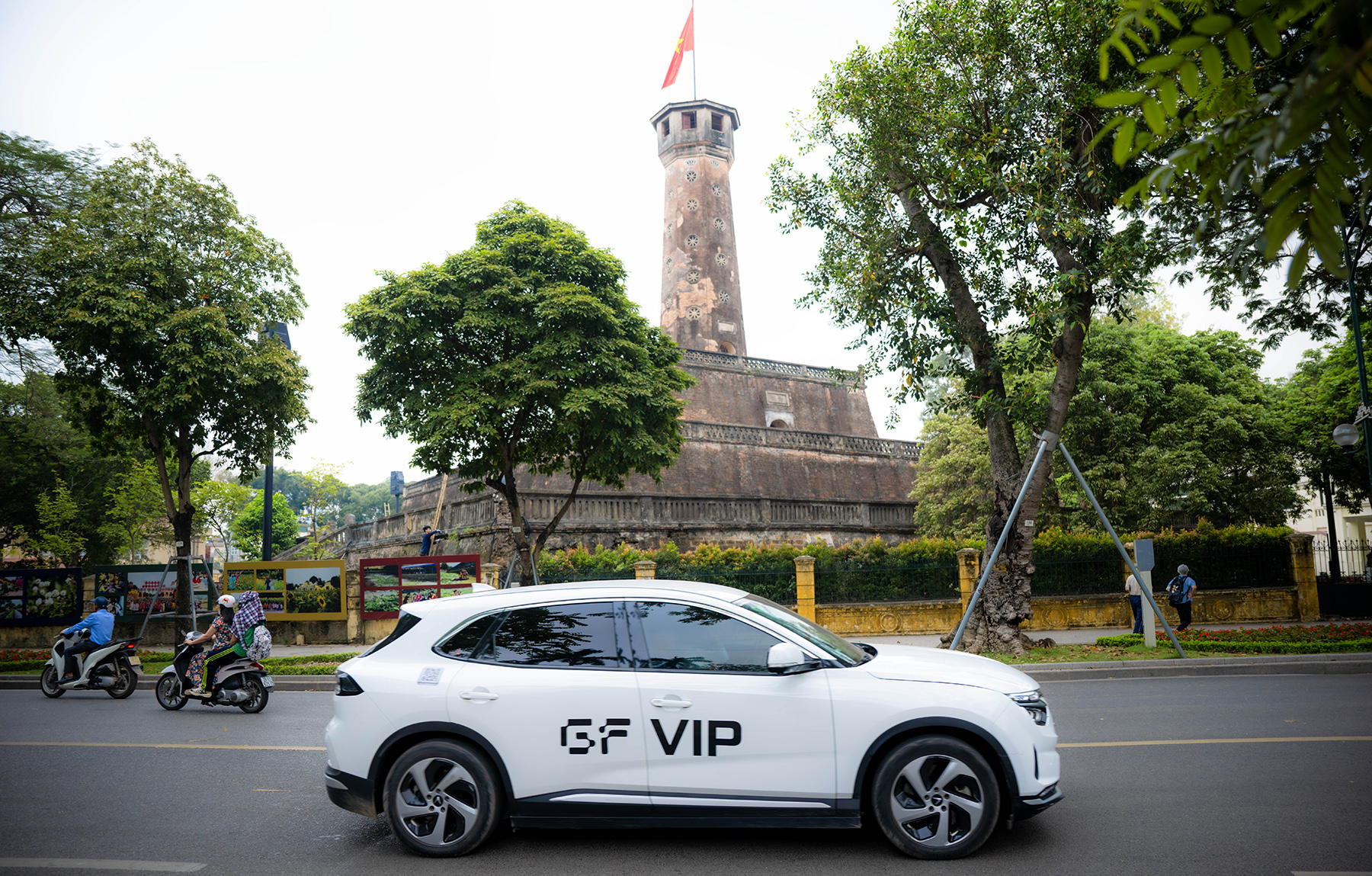 Hà Nội trong một khung hình: 50% là xe điện! - Ảnh 11