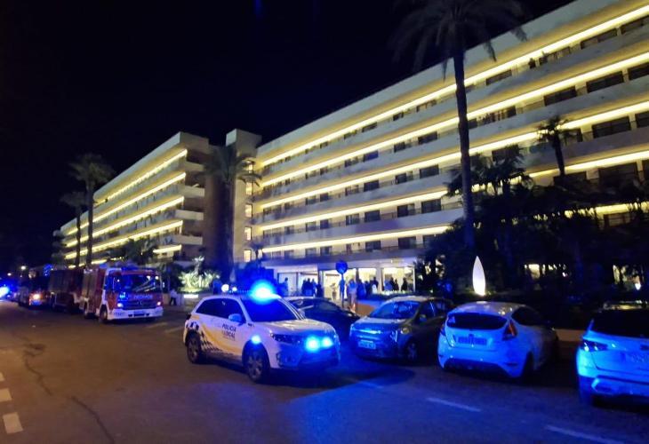 Sập sàn phòng ăn tại một khách sạn nổi tiếng, 150 người được sơ tán - Ảnh 2