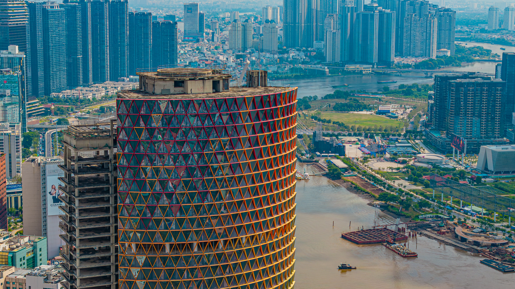 Số phận trái ngược của 5 toà nhà cao nhất TP.HCM: Nơi là máy in tiền, nơi là ám ảnh nợ xấu - Ảnh 14