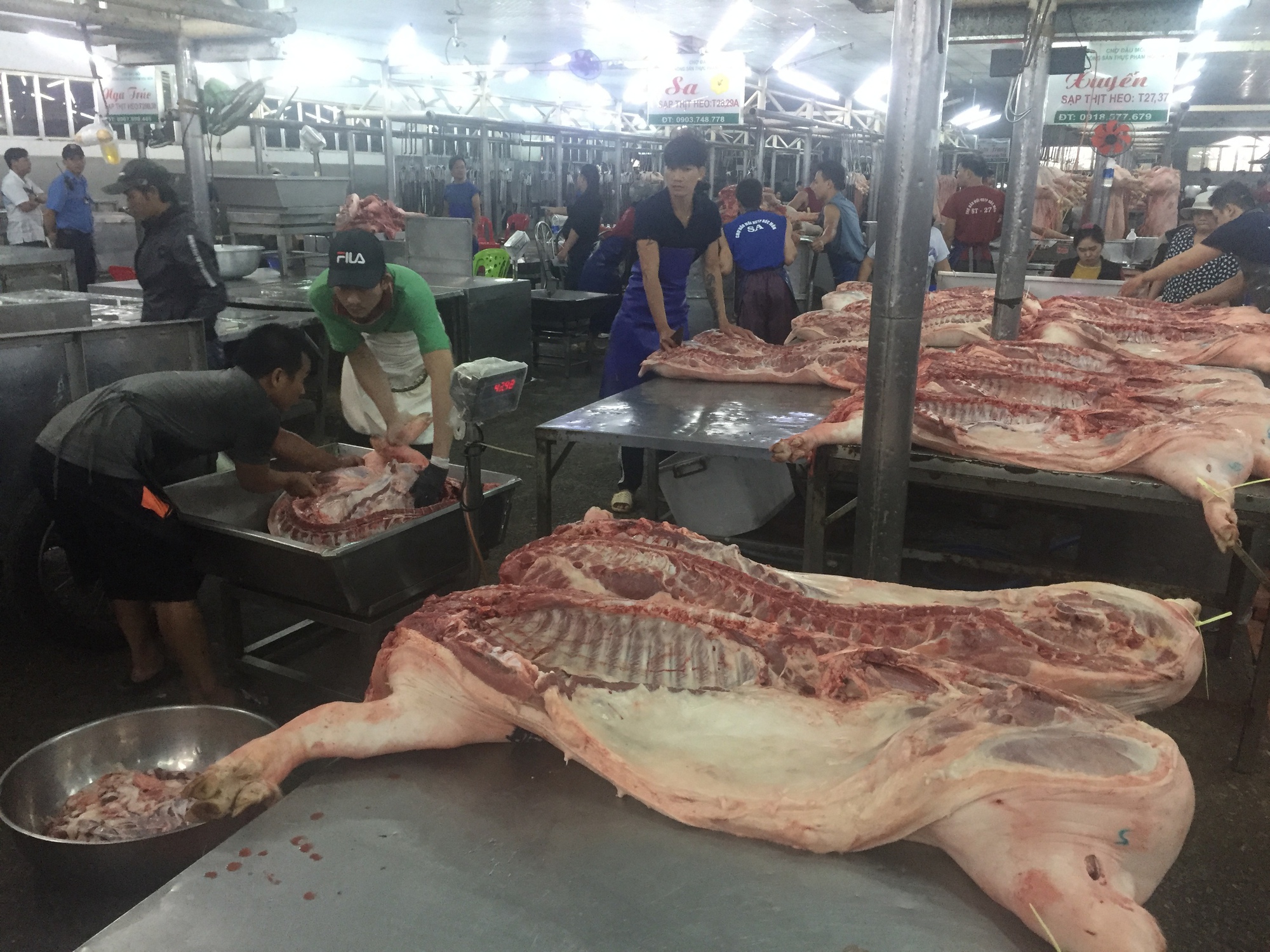 Giá heo hơi hôm nay, 9-4: Chợ đầu mối có giá mới - Ảnh 1