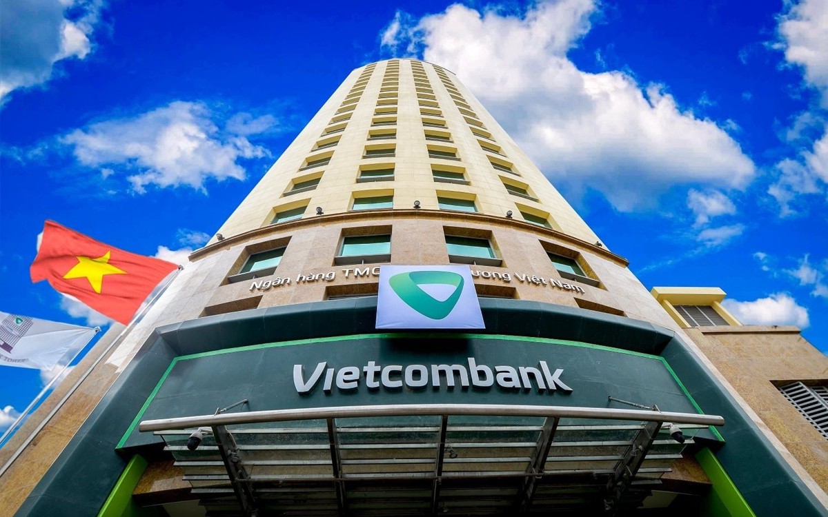Vietcombank tăng mạnh thu nhập cho 23.000 nhân viên, Chủ tịch và Tổng Giám đốc nhận thù lao bao nhiêu?