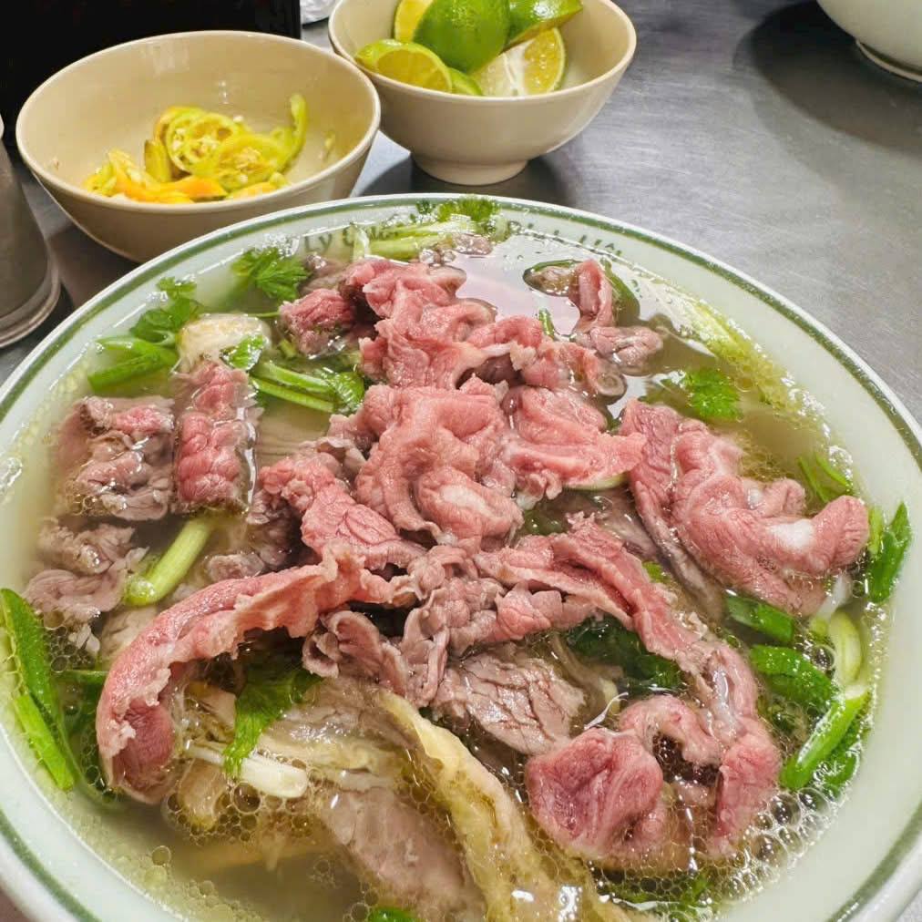 1 ngày nghỉ lễ đi theo lịch trình “đậm chất Hà Nội” của Tổng thống Hàn Quốc Lee Jae Myung và phu nhân - Ảnh 10