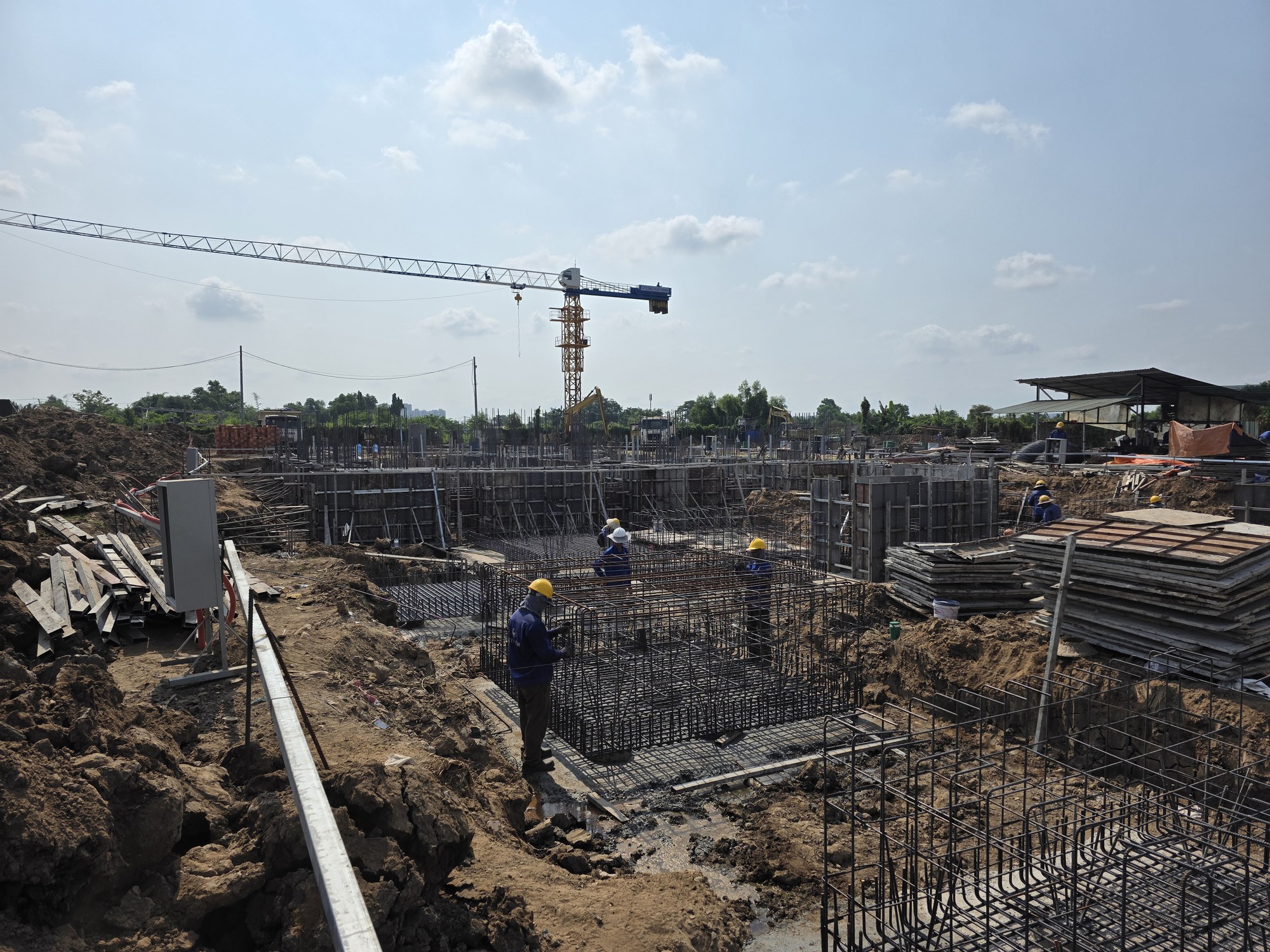 20 năm làm công nhân không mua nổi nhà ở xã hội - Ảnh 1