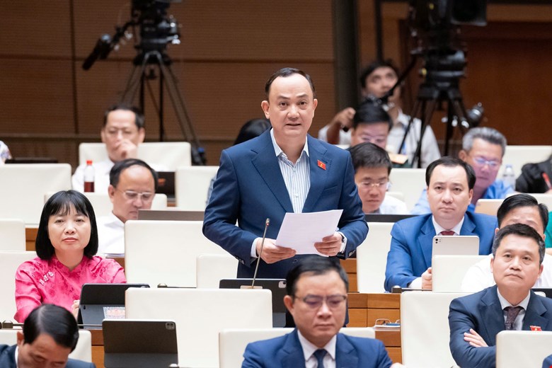 "Giá nhà gấp đến 30 lần thu nhập, người trẻ làm cật lực 30 năm không mua nổi một căn nhà" - Ảnh 2