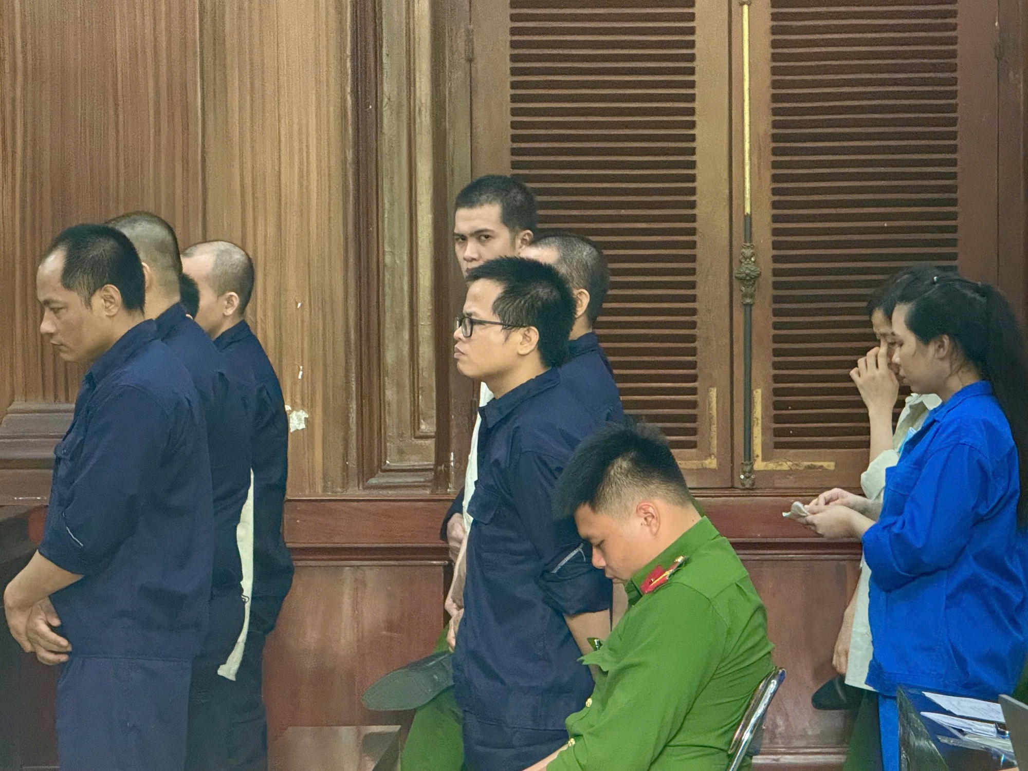 Ông chủ chuỗi cửa hàng xe máy nổi tiếng ở TPHCM đã lừa dối khách hàng ra sao? - Ảnh 2