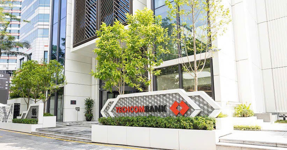 Dẫn đầu về gắn kết khách hàng: Techcombank lập đỉnh thu nhập phí dịch vụ - tăng trưởng hơn 46%