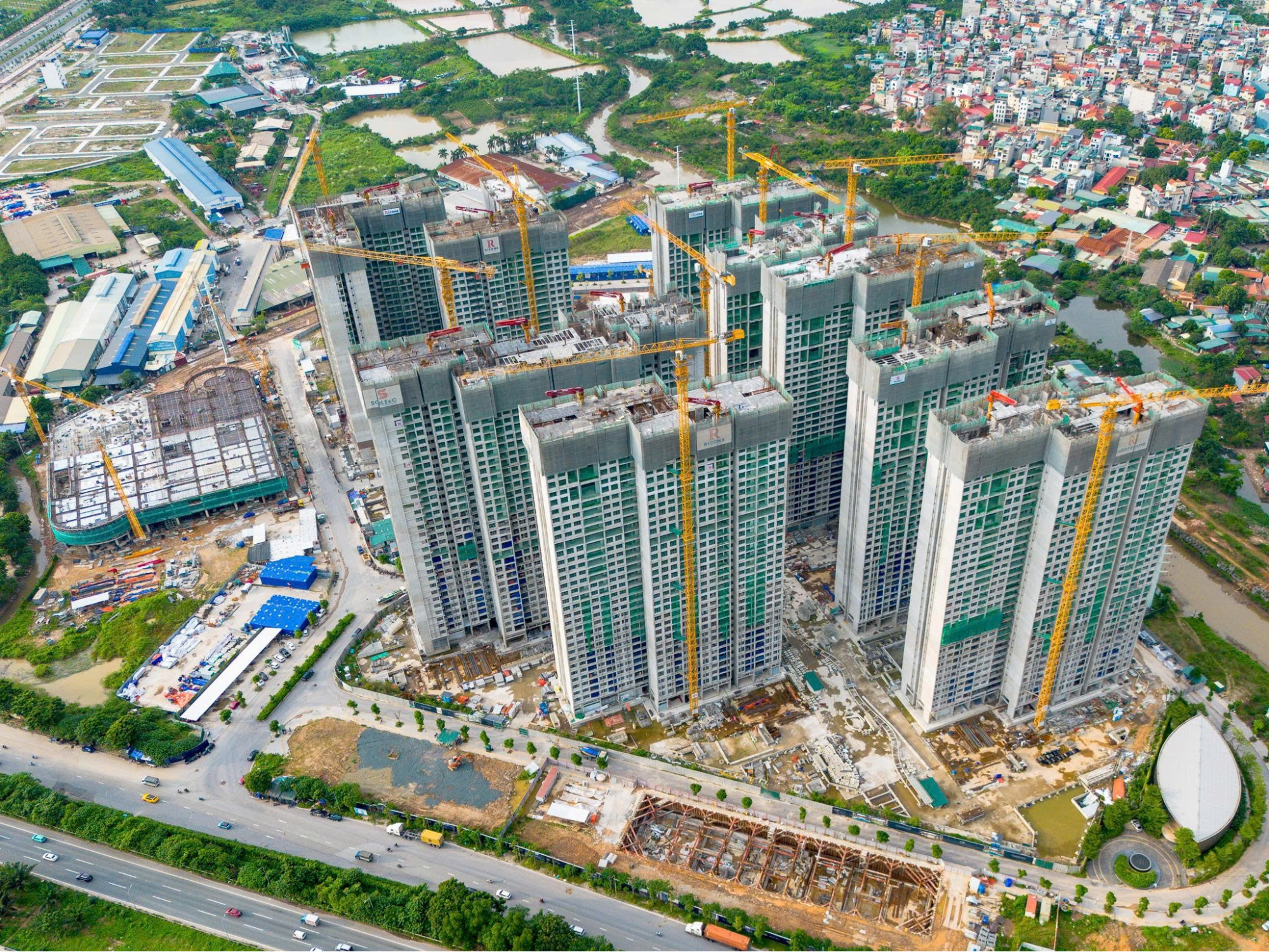 Thị trường chung cư Hà Nội dần đổi sóng: Phía Tây giảm nhiệt, phía Đông vươn lên chiếm thị phần nhưng ẩn số còn nằm ở hướng khác - Ảnh 2