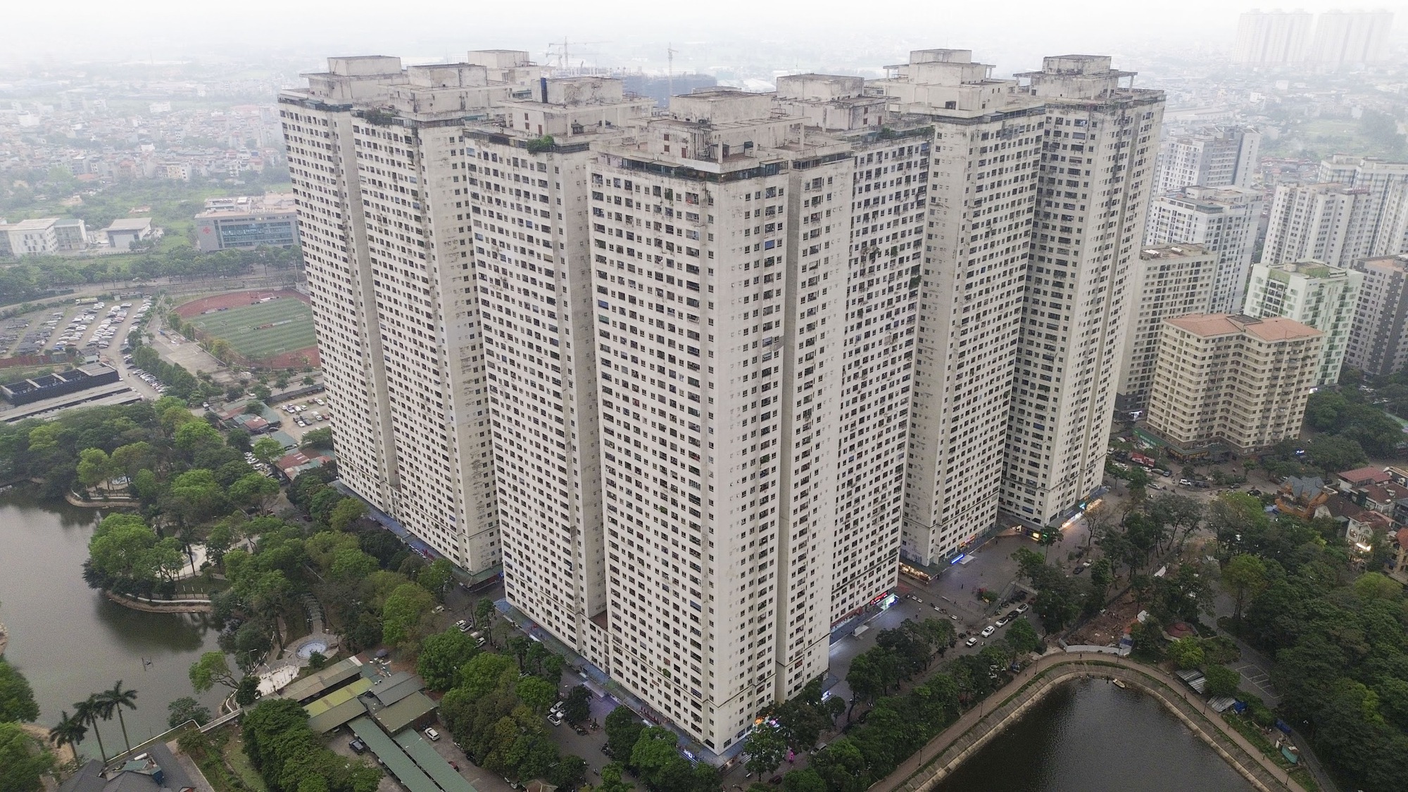 Tranh cãi 10.000 căn hộ 10 năm chưa sổ đỏ, được chọn lấy lại tiền hoặc đổi nhà mới - Ảnh 1