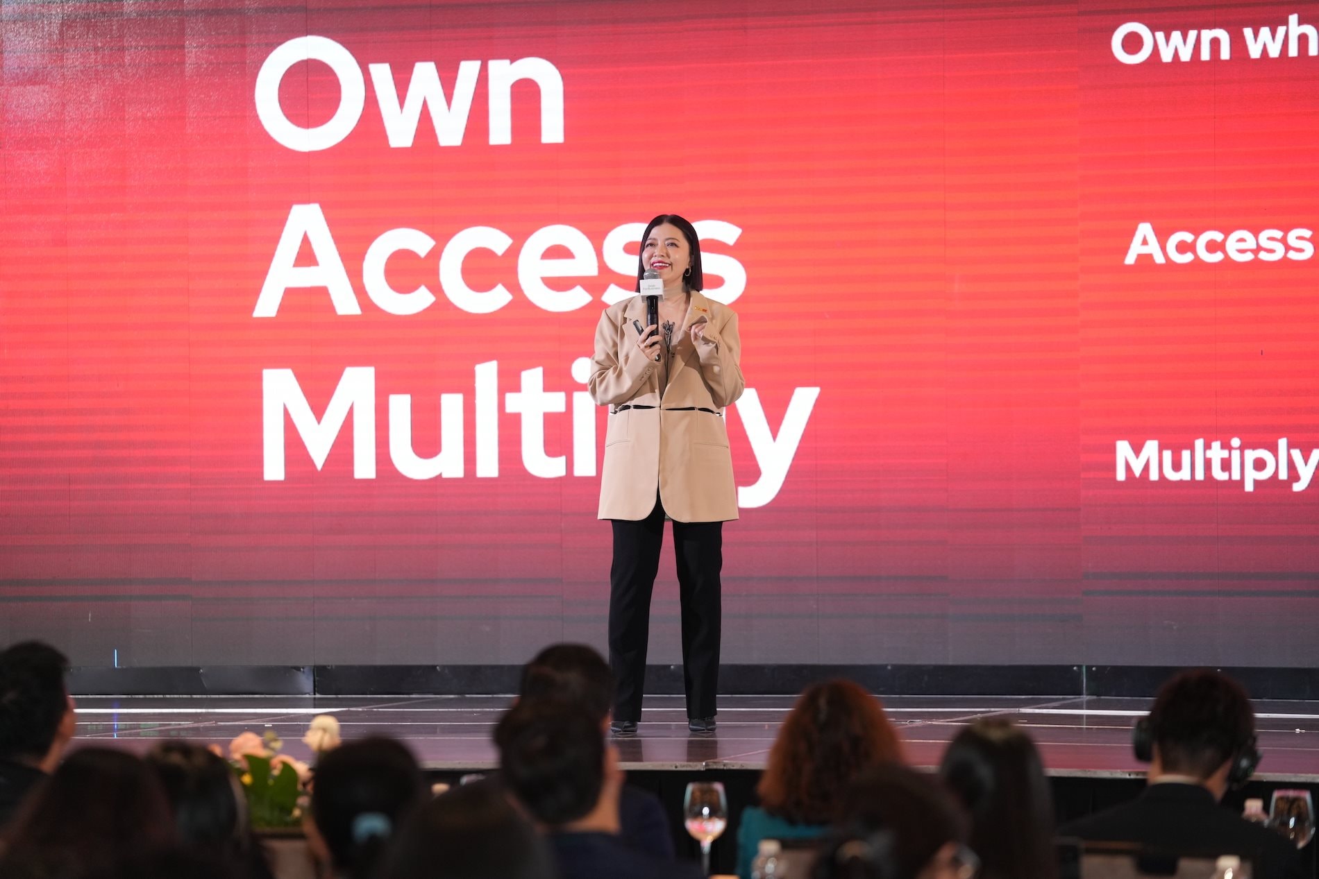 Lãnh đạo Grab, Salesforce chỉ ra 'lỗ hổng' vận hành đang bào mòn doanh nghiệp Việt - Ảnh 1