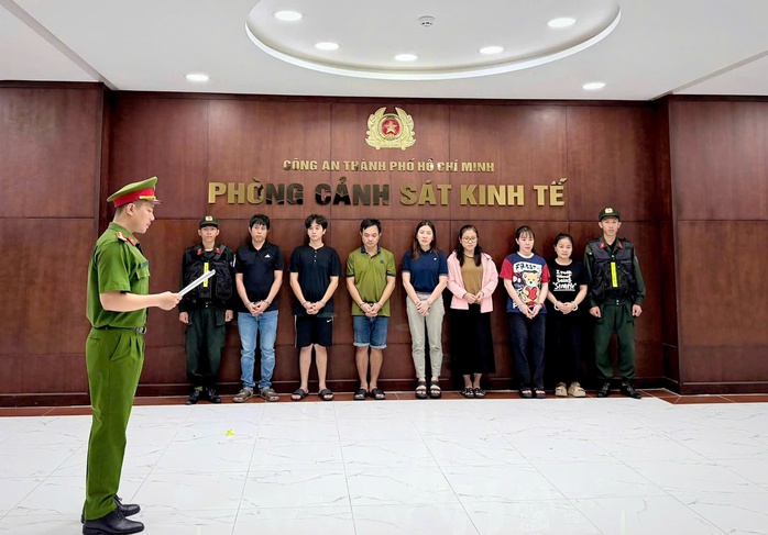 Công an TPHCM bắt người đứng sau hàng loạt công ty "bí ẩn" - Ảnh 1