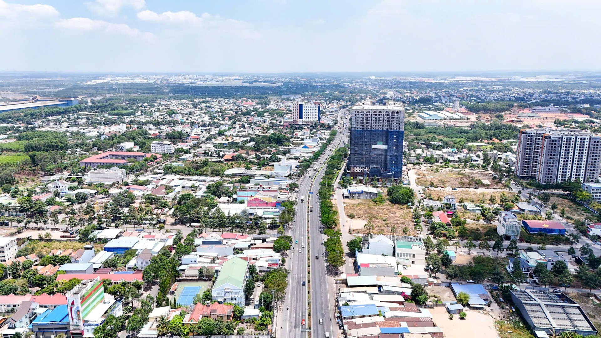 Khu vực vệ tinh TP.HCM ngày càng trở thành “van điều tiết” nguồn cung và mặt bằng giá - Ảnh 1