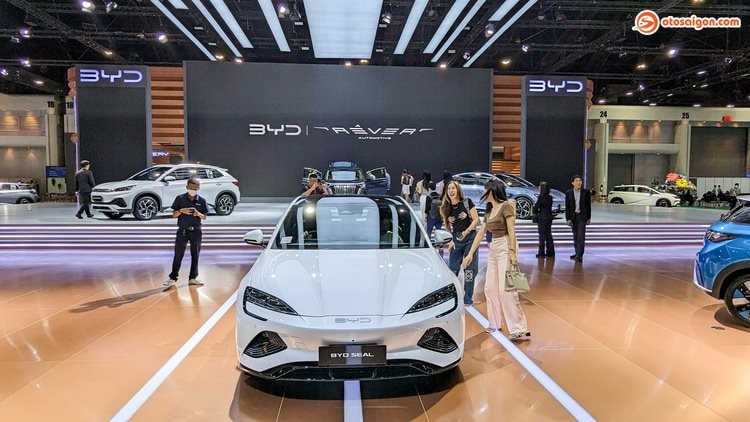 Thị trường ô tô châu Á đổi chiều sau cú sốc dầu mỏ: Từ Nhật Bản đến Đông Nam Á, người dân đổ xô đi mua xe điện, người Úc vay tiền mua xe tăng 100% - Ảnh 1