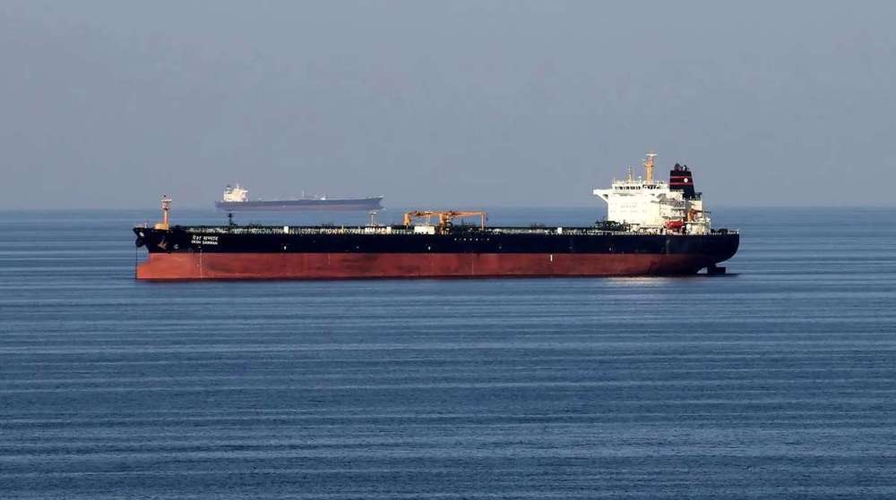 Ông Donald Trump tố Iran vi phạm lệnh ngừng bắn "nhiều lần", tàu dầu Iran vượt vòng vây Mỹ - Ảnh 1