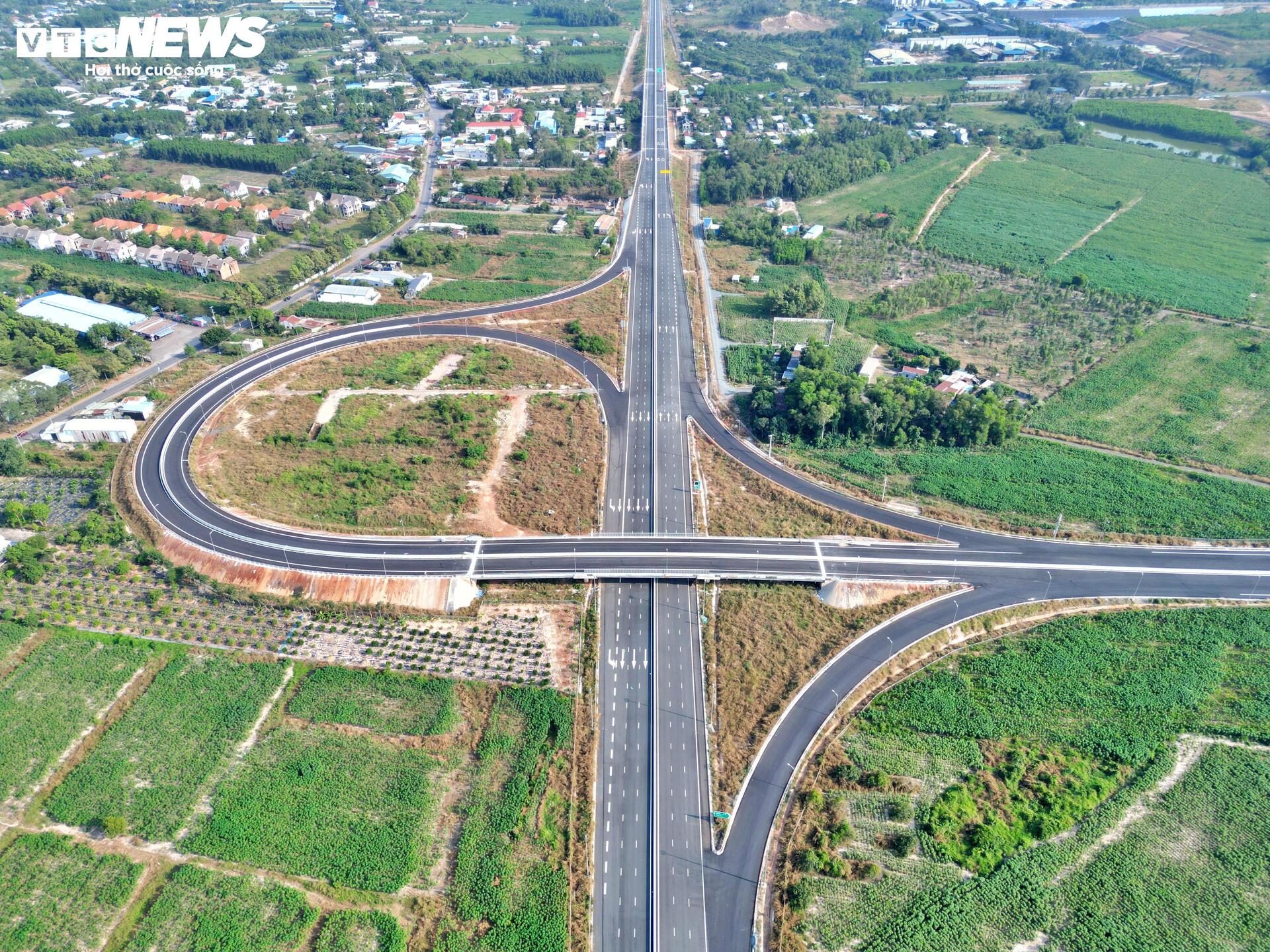 TP.HCM và Đồng Nai - hai thành phố đặt cạnh nhau sẽ tạo ra 'cặp động cơ' tăng trưởng - Ảnh 3