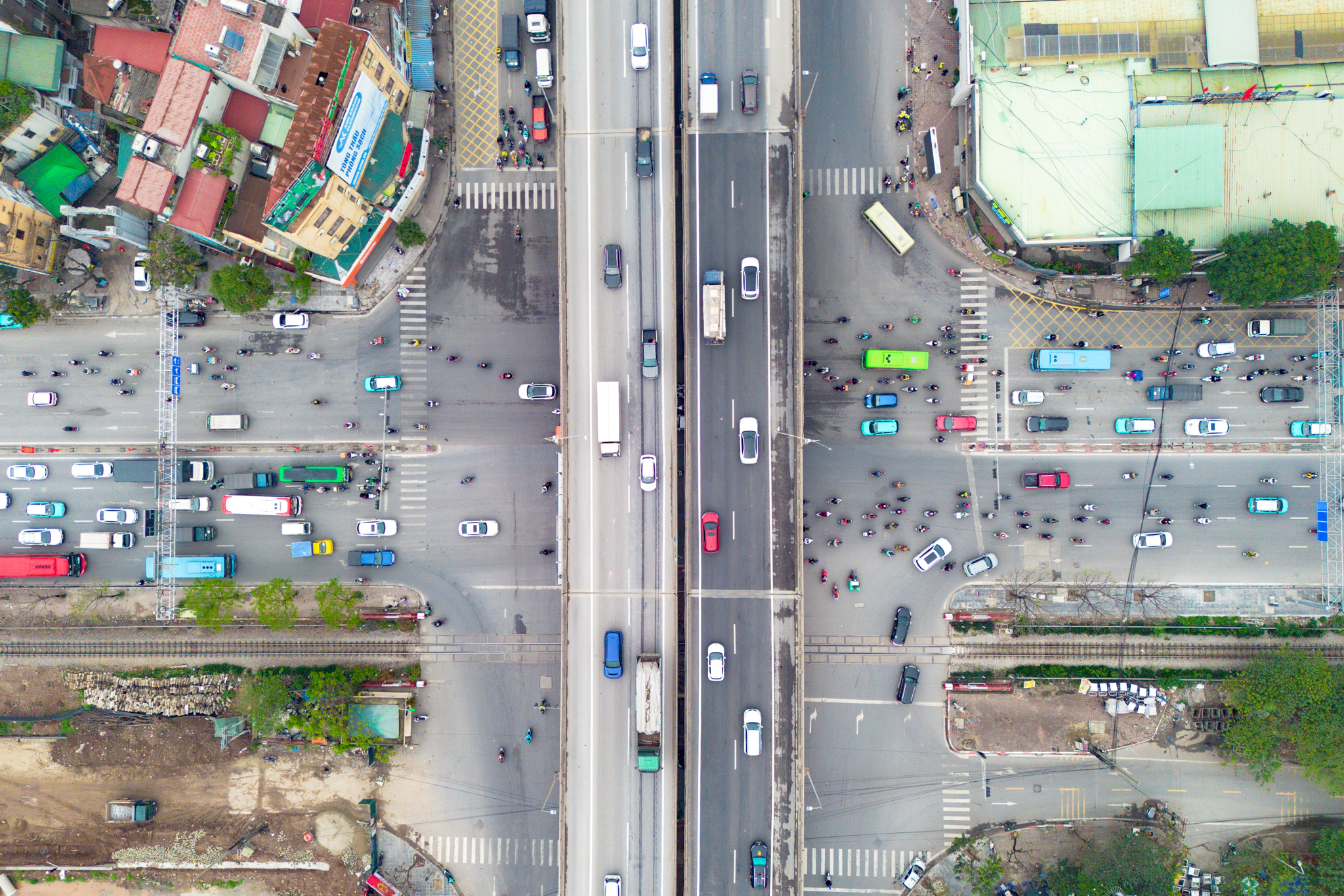 Toàn cảnh mạng lưới giao thông hàng trăm nghìn tỷ kết nối đại đô thị lớn nhất cả nước: Đường 90m, cao tốc 12 làn xe, ga rộng nhất của tuyến đường sắt 67 tỷ USD - Ảnh 4