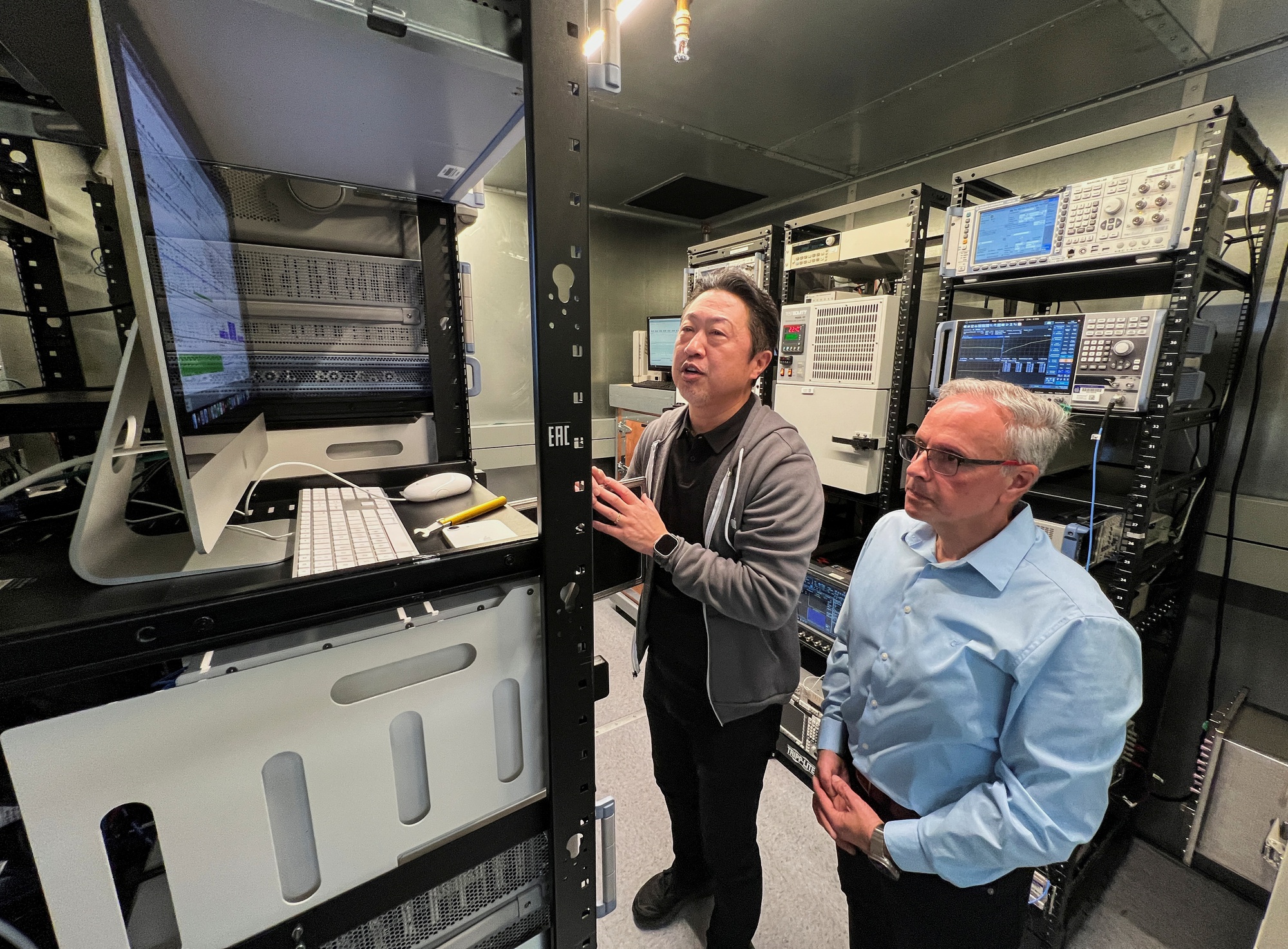 "Cha đẻ" Apple Silicon được thăng chức danh mới trong ngày Tim Cook tuyên bố rời ghế CEO - Ảnh 3