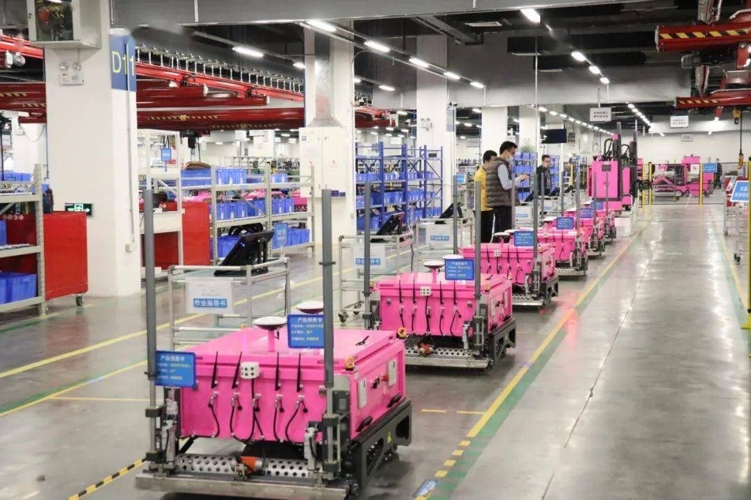 Phát minh rung chuyển ngành xây dựng của Trung Quốc: Robot xây nhà, AI trực tiếp điều phối siêu dự án 16 km dưới đáy biển với sai số dưới 1 mm - Ảnh 2