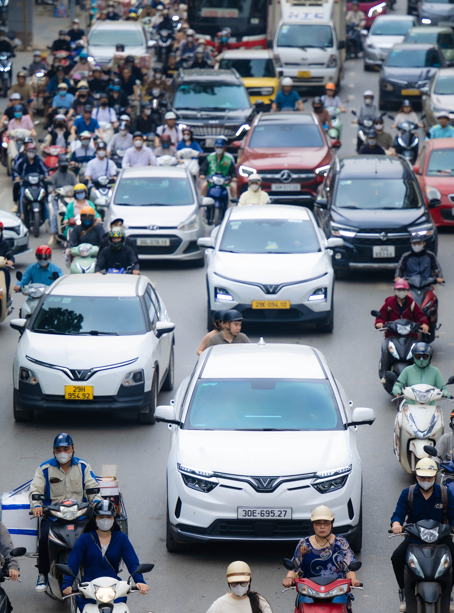 Hà Nội trong một khung hình: 50% là xe điện! - Ảnh 3