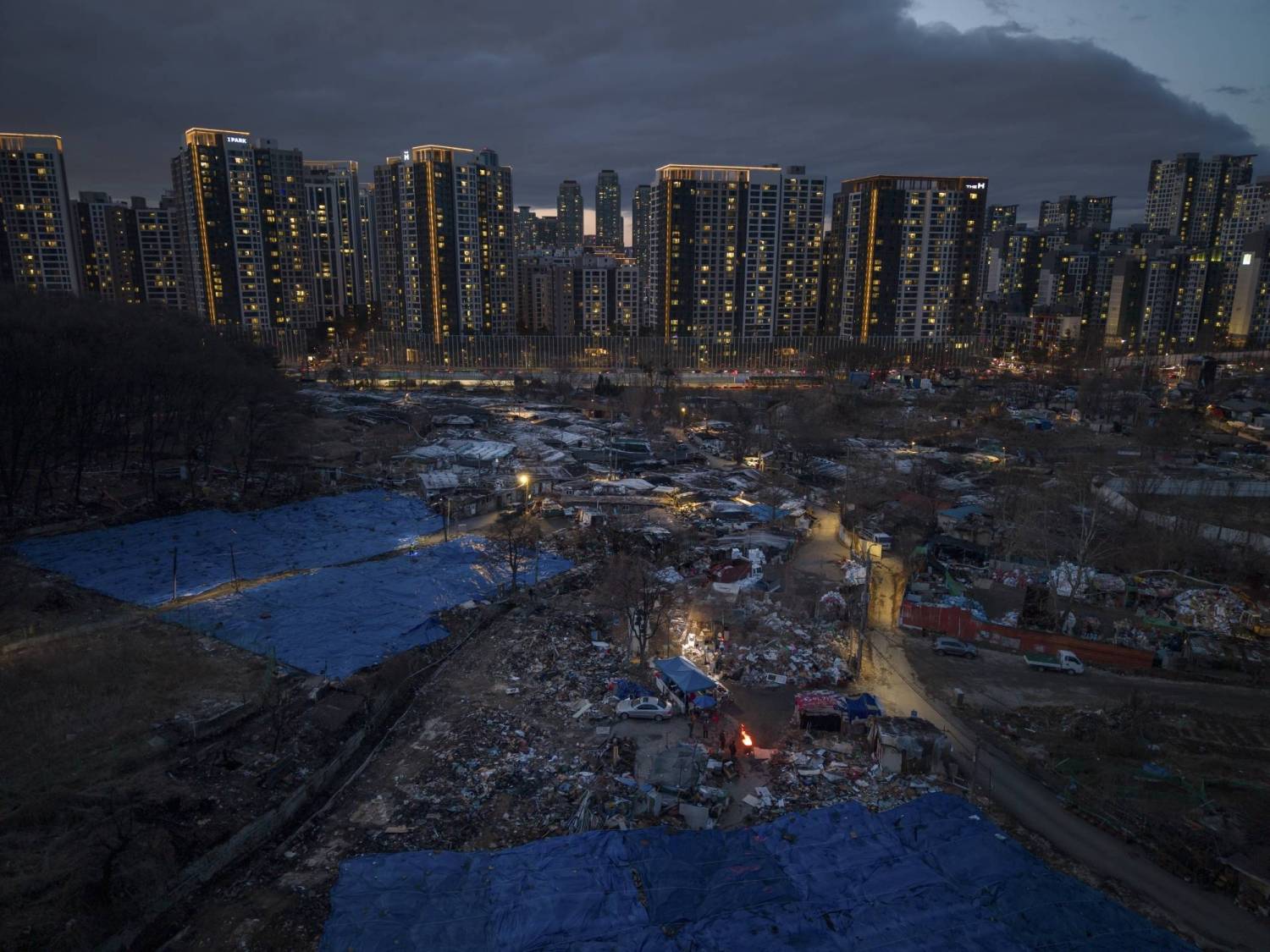 Những kiếp người “ký sinh” trong khu nhà giàu Gangnam (Seoul): Phía sau sự hào nhoáng của giới siêu giàu Hàn Quốc - Ảnh 3