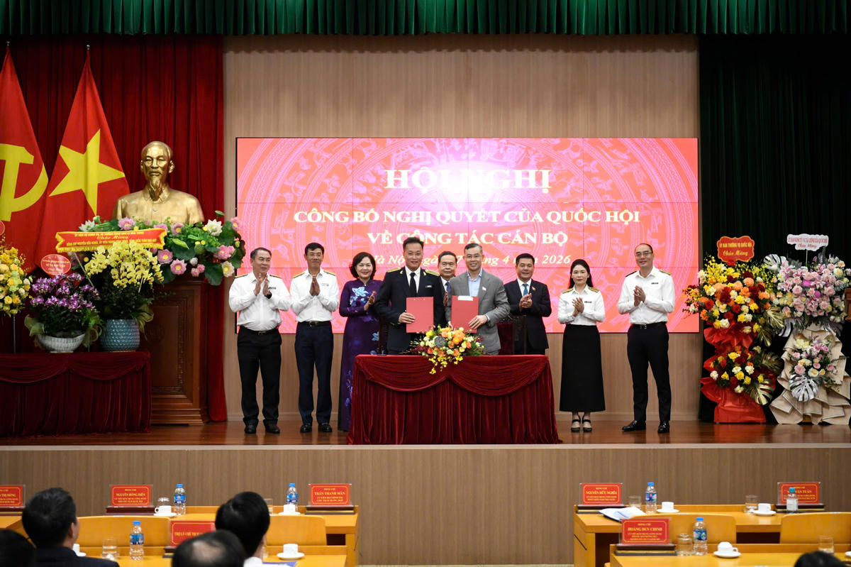 Chủ tịch Quốc hội trao Nghị quyết của Quốc hội cho Tổng Kiểm toán Nhà nước - Ảnh 3