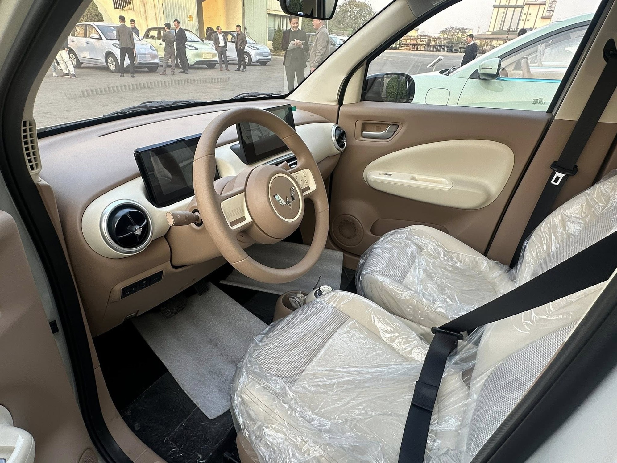 Wuling Macaron lộ thông số tại Việt Nam: Bản đắt nhất có 2 màn hình, phanh điện tử, nhiều công nghệ an toàn hơn, chạy 300km/sạc - Ảnh 4