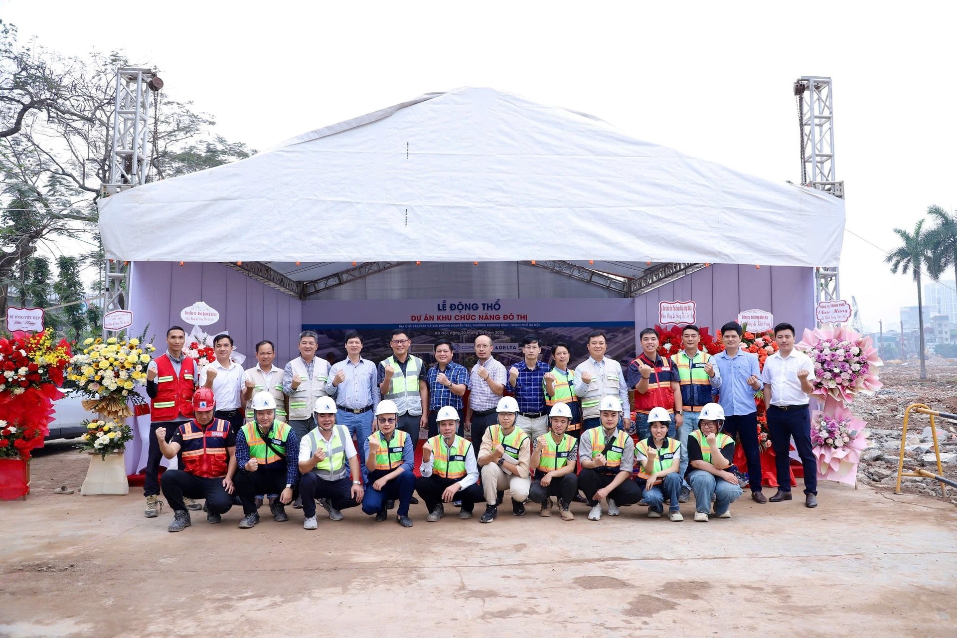 Sau khi di dời nhà máy, dự án tại “đất vàng” giữa trung tâm Thủ đô lập tức trở thành đại công trường - Ảnh 1