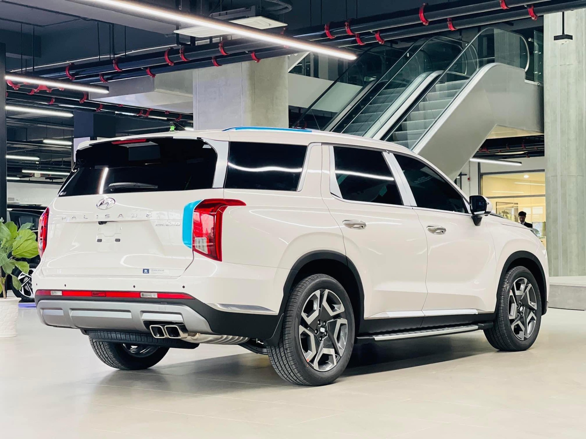 Hyundai Palisade giảm giá niêm yết tới 170 triệu đồng: Bản ‘base’ chỉ còn 1,299 tỷ đồng, rẻ hơn cả Santa Fe tầm trung - Ảnh 2