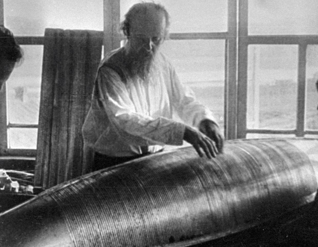 65 năm rồi chúng ta vẫn tự hỏi: Sao “chuyện vĩ đại” này lại có ở Nga chứ không phải nơi hùng cường như nước Mỹ? - Ảnh 1