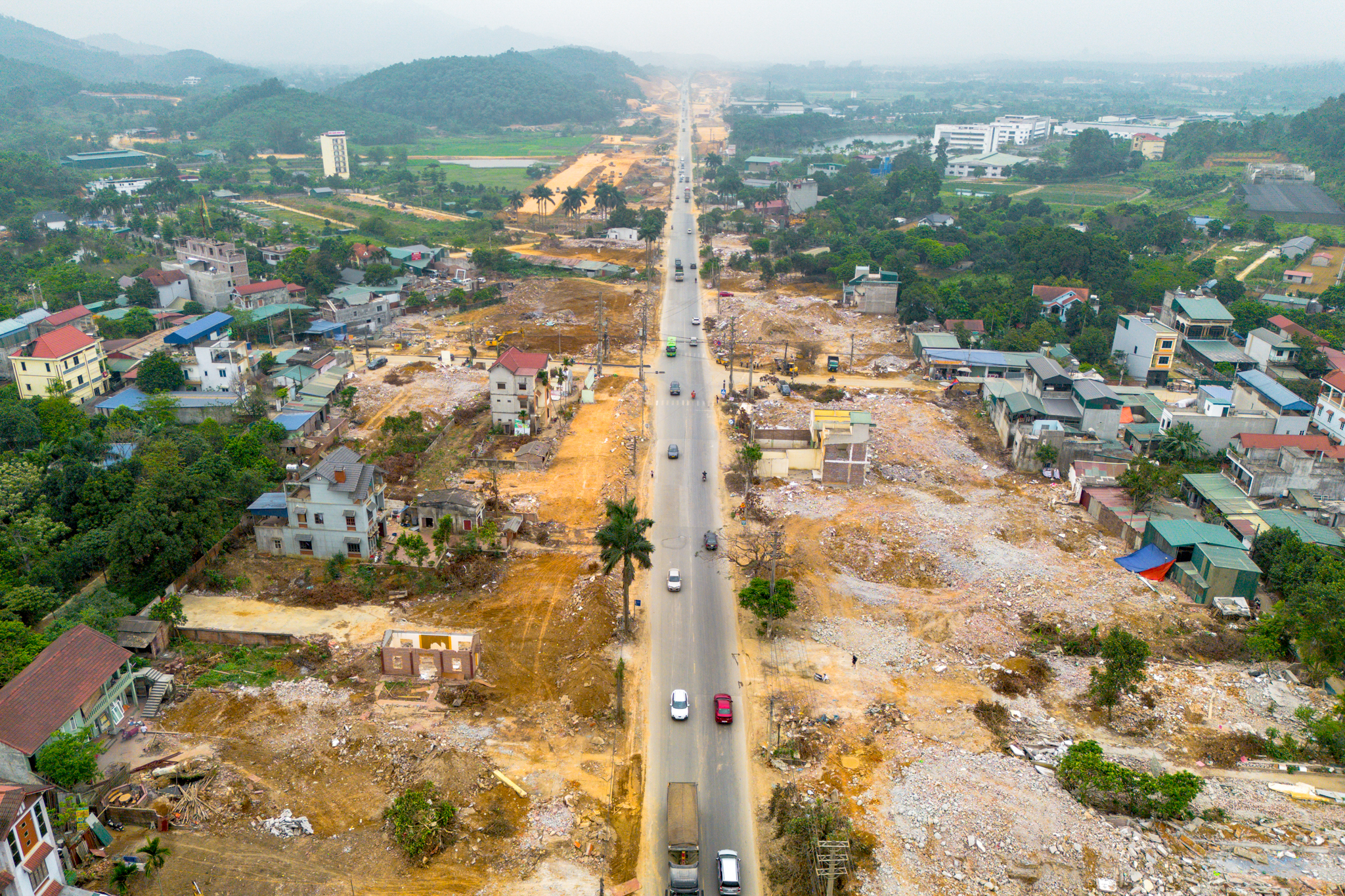 Toàn cảnh con đường rộng nhất Việt Nam, kết nối đại lộ dài nhất với đại học lớn nhất cả nước - Ảnh 7