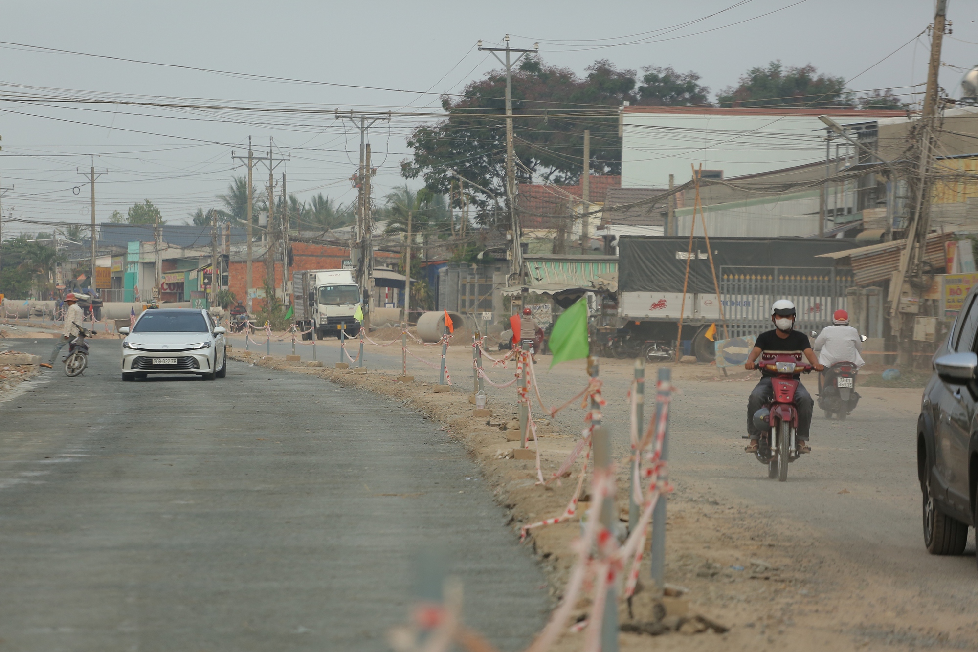 Cận cảnh công trường mở rộng đường ĐT784C ở Tây Ninh - Ảnh 11