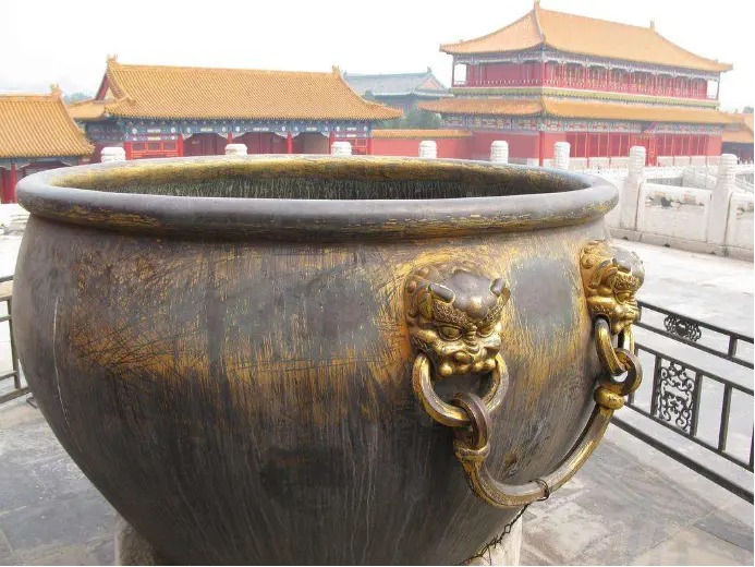 Tử Cấm Thành xây từ triệu tấn gỗ tồn tại 600 năm không bị thiêu rụi: Phát minh của cổ nhân khiến hậu thế mãi thán phục - Ảnh 1