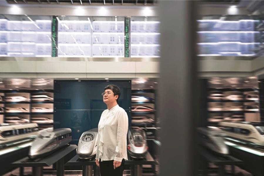 Khen thì nhiều nhưng ít ai biết “người phụ nữ say xe” này đã đưa đường sắt cao tốc Trung Quốc lên tầm kiệt tác thế giới - Ảnh 4