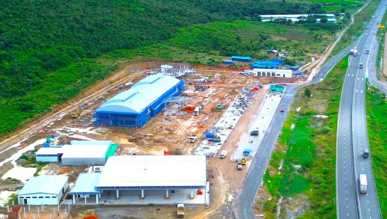 Tăng tốc thi công, hoàn thành các trạm dừng nghỉ cao tốc Bắc-Nam để phục vụ người dân dịp 30/4 - Ảnh 1