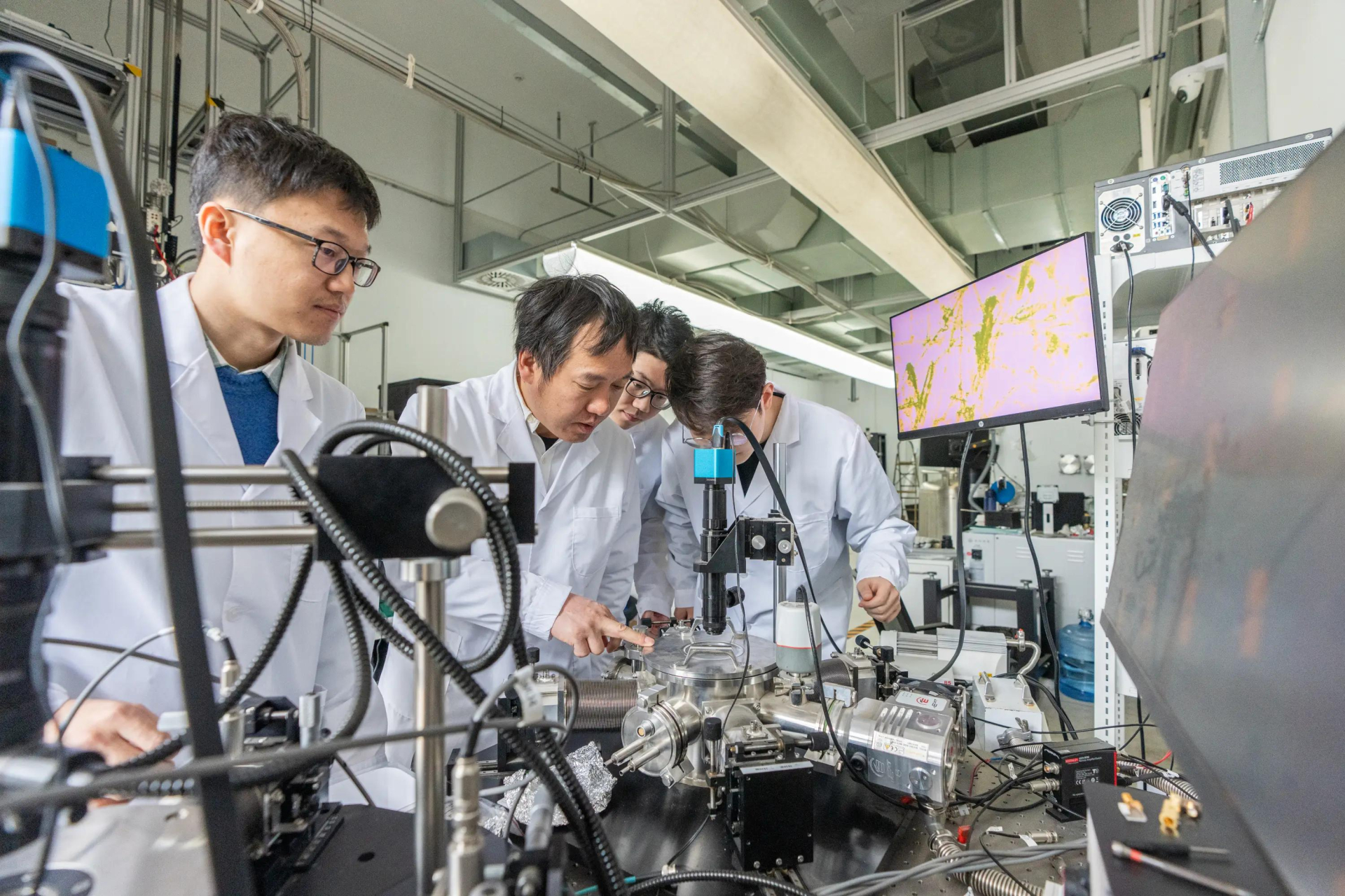 Trung Quốc tạo ra vật liệu "siêu lì đòn" khiến thế giới chú ý: Thời kỳ sao chép đã qua thật rồi? - Ảnh 1