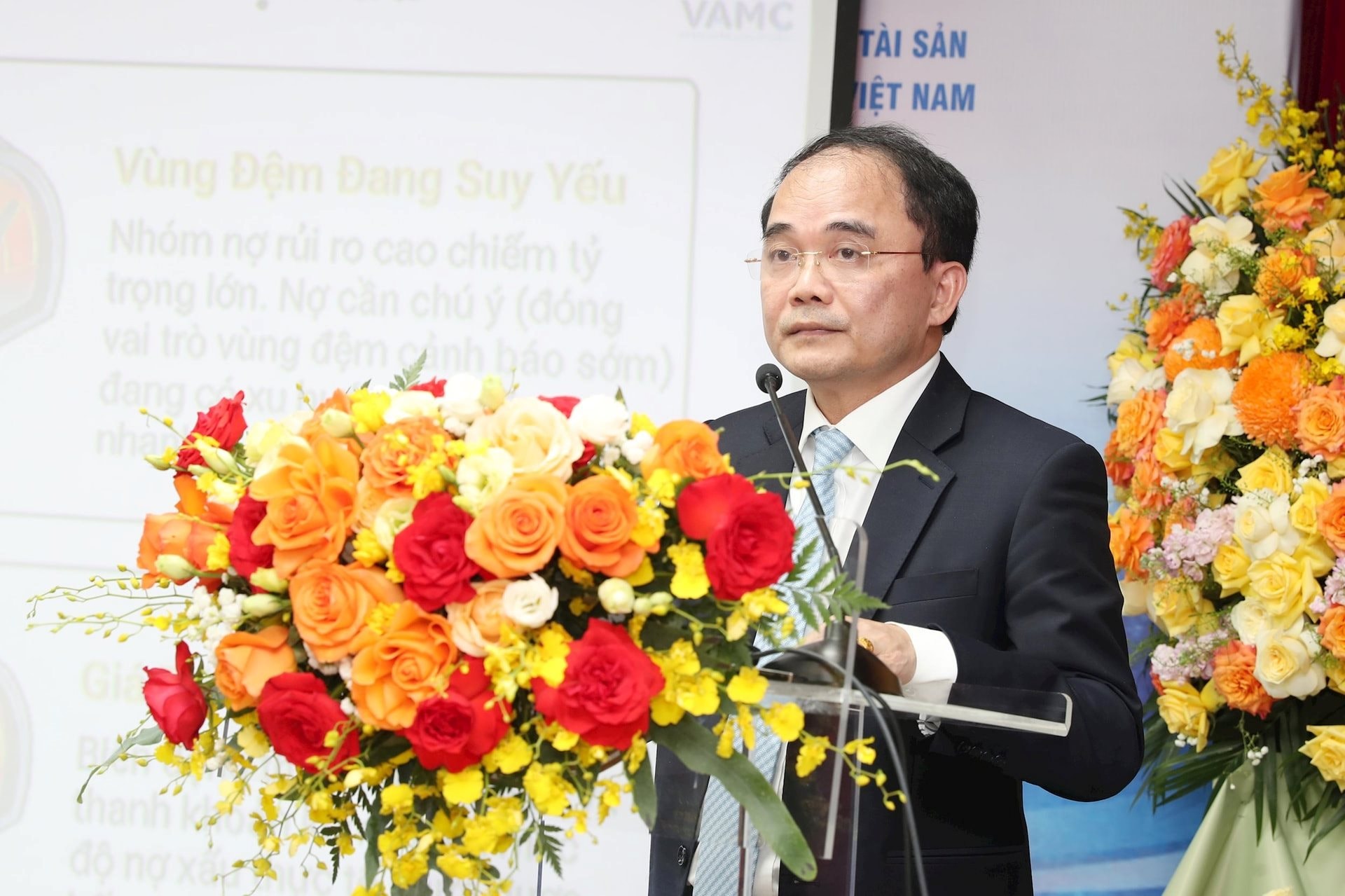 ‘Nợ xấu không chỉ là vấn đề của quá khứ, mà còn là rủi ro tích tụ cho tương lai’ - Ảnh 3