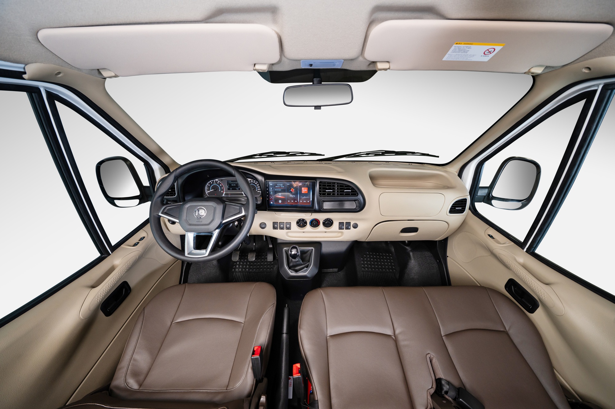 Chính thức ra mắt TQ Fortune, mở rộng lựa chọn minibus 16 chỗ - Ảnh 2