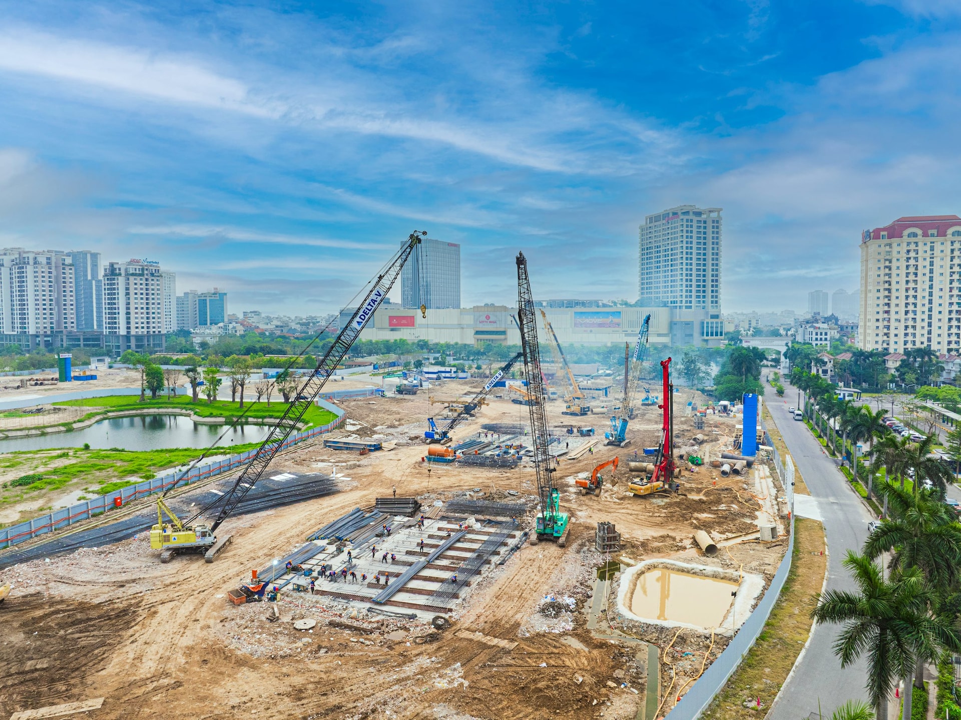 Tổ hợp hàng hiệu quy mô bậc nhất Thủ đô đang thi công ra sao tại toạ độ “vàng” Ciputra? - Ảnh 6