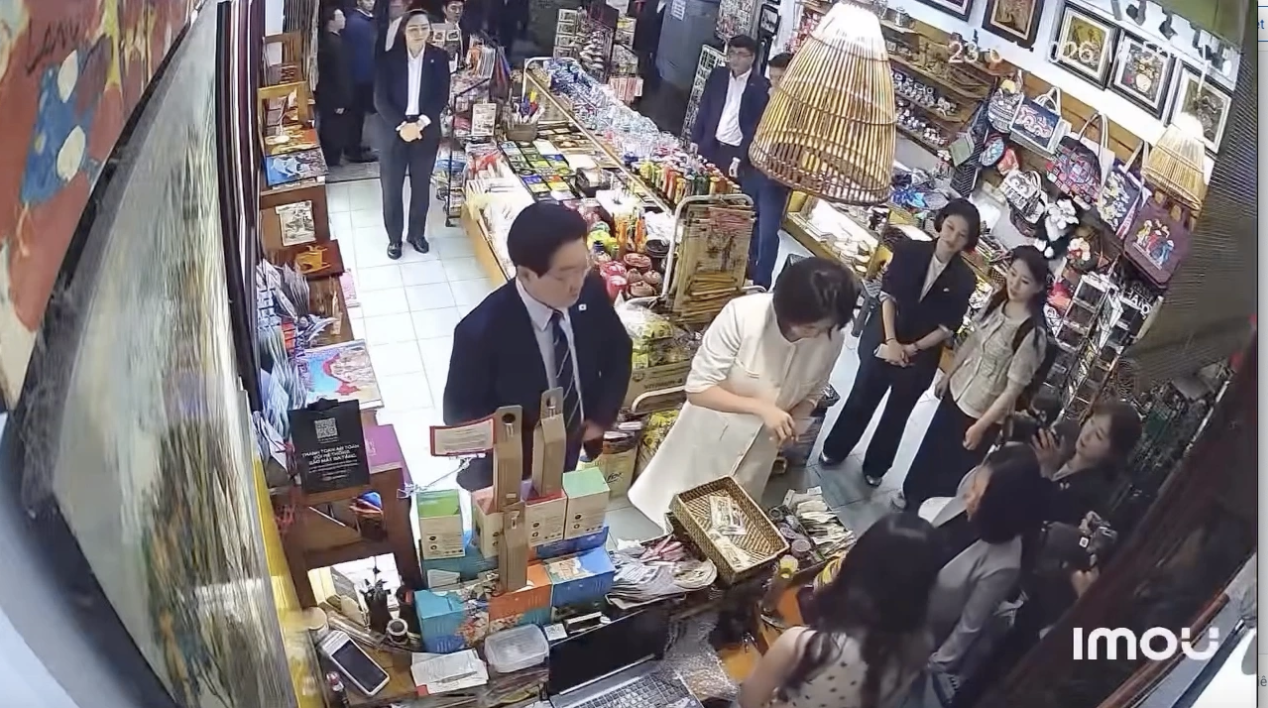 1 ngày nghỉ lễ đi theo lịch trình “đậm chất Hà Nội” của Tổng thống Hàn Quốc Lee Jae Myung và phu nhân - Ảnh 12