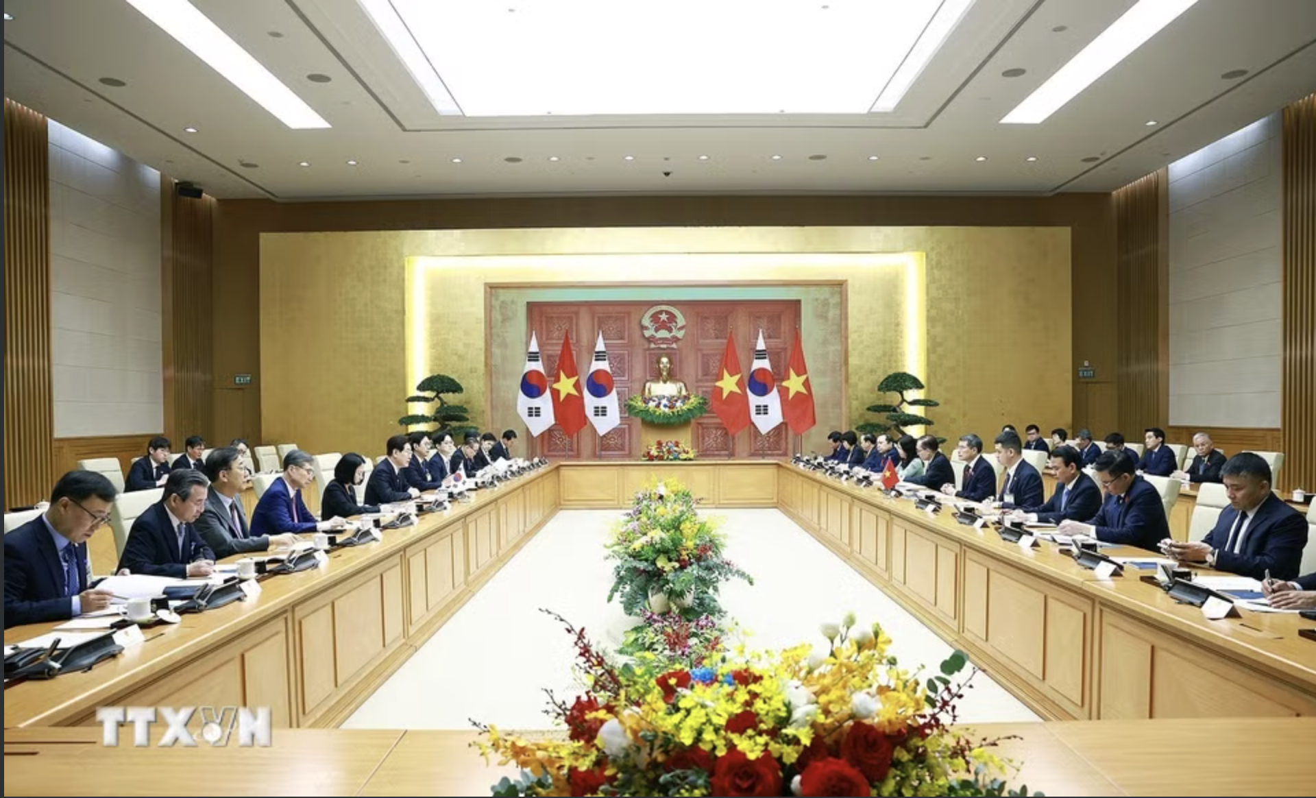 Thủ tướng Lê Minh Hưng hội kiến Tổng thống Hàn Quốc Lee Jae Myung - Ảnh 6