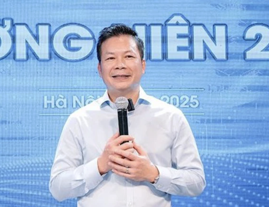 Vì sao Shark Hưng bất ngờ nộp đơn từ chức ở Cen Land? - Ảnh 1