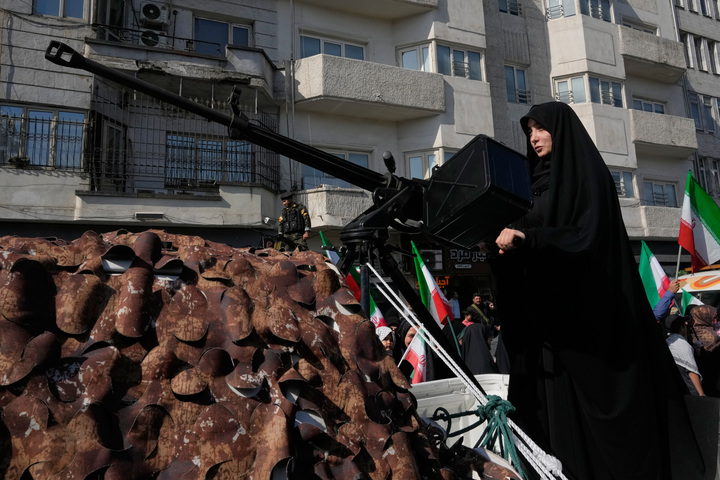 Đấu trí trên eo biển Hormuz, Mỹ hay Iran sẽ nhượng bộ trước? - Ảnh 2