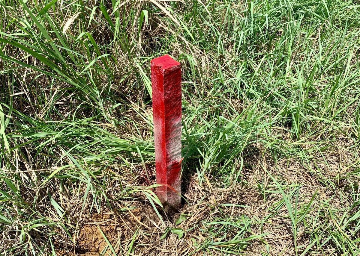 UBND xã, Chi nhánh Văn phòng đăng ký đất đai từ chối xác định mốc giới thửa đất - Bộ NN&MT trả lời người dân có thể khởi kiện