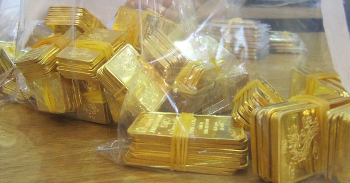 Giá vàng tăng mạnh, nhiều người tiếc nuối vì mất cơ hội mua giá thấp