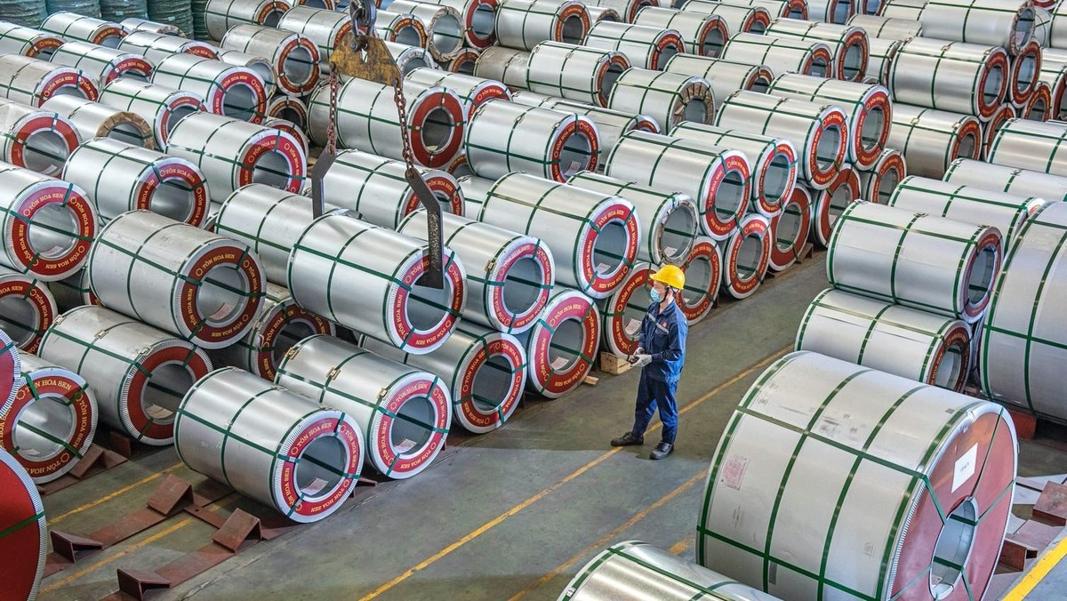 Nam Kim, Vnsteel đồng loạt tăng mạnh giá tôn và ống thép, cao nhất tới 600.000 đồng/tấn