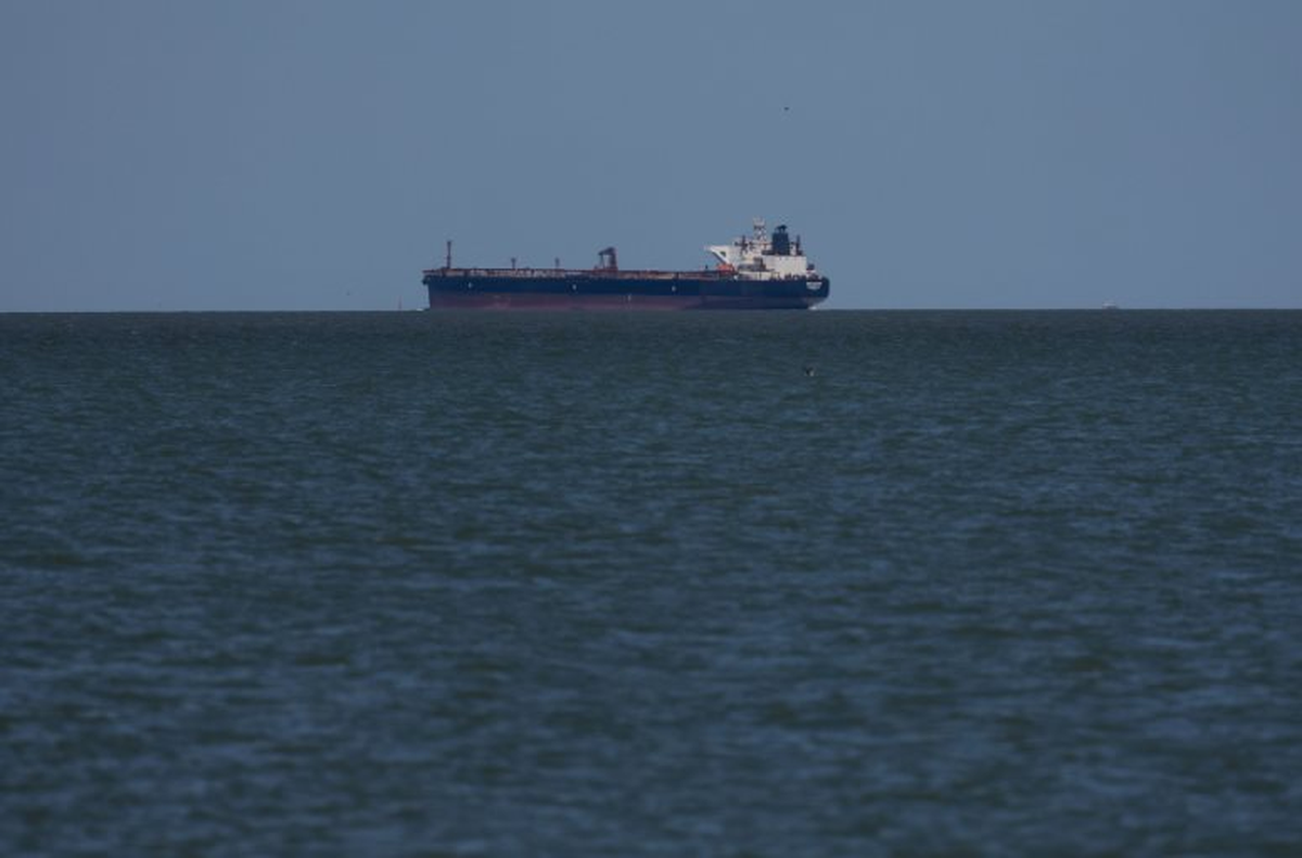 Giá dầu thực tế tăng vọt đến 141 USD/thùng, cao nhất 18 năm, loạt chuyên gia cảnh báo