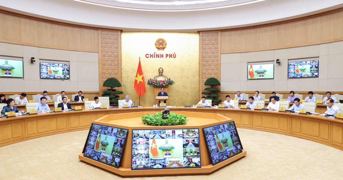 Thủ tướng chủ trì phiên họp thường kỳ và Hội nghị trực tuyến Chính phủ với địa phương