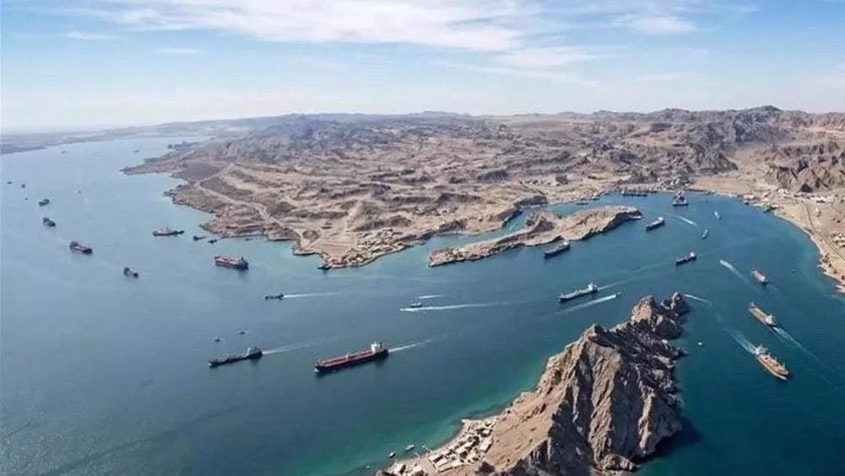 Oman và Iran đàm phán 'mở lối' cho eo biển Hormuz