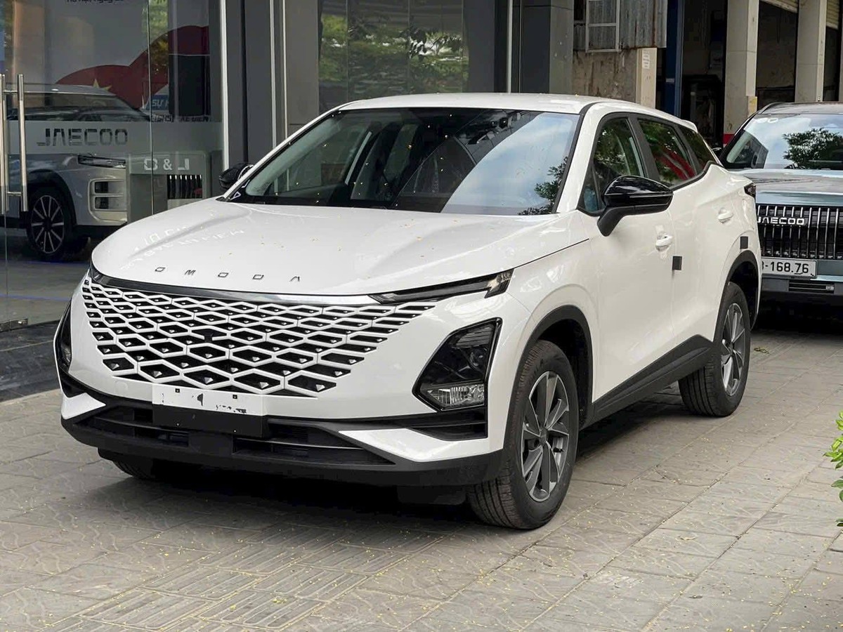 ‘Tất tay’ giành thị phần: Jaecoo J7 giảm thẳng 70 triệu đồng, quyết đấu xe Nhật bằng gói nuôi xe miễn phí gần một thập kỷ