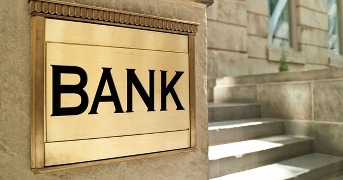 Một ngân hàng muốn tăng vốn lên gấp rưỡi