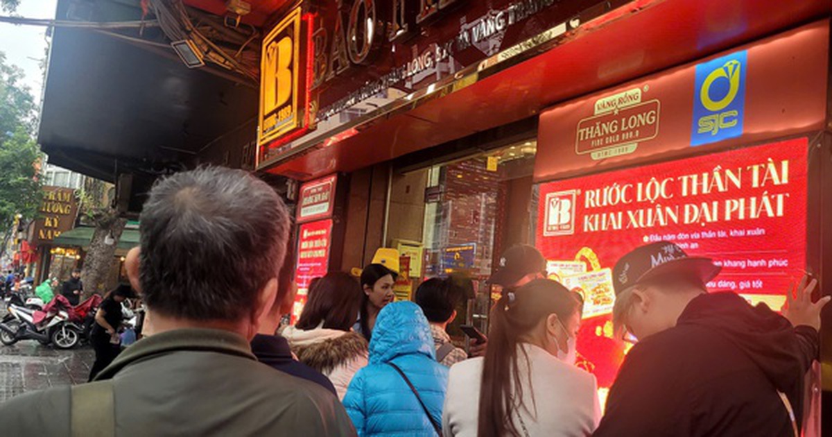 Bảo Tín Minh Châu nói gì sau khi ông Vũ Minh Châu và con trai bị khởi tố?